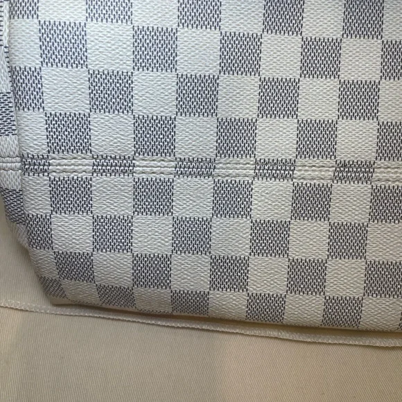 Louis Vuitton Damier Azur léna MM - Picture 16 of 16